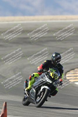 media/Oct-30-2025-Racers Edge (Thu) [[dabbdaf680]]/3-B Group/Session 2 (Bowl Exit)/